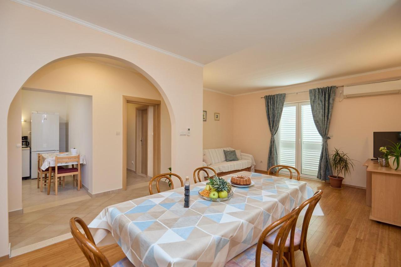 Apartment Marijana มลินี ภายนอก รูปภาพ