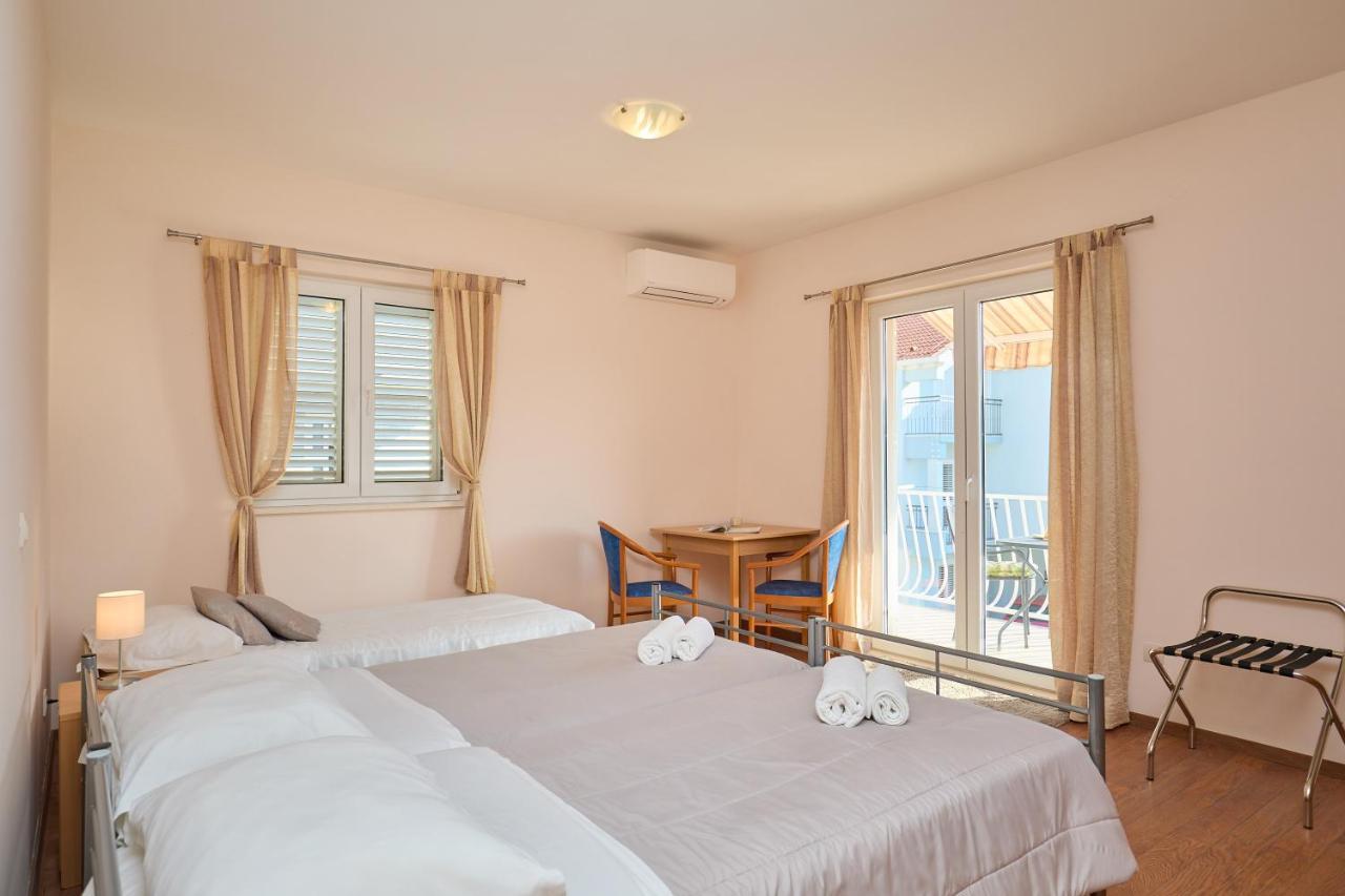 Apartment Marijana มลินี ภายนอก รูปภาพ