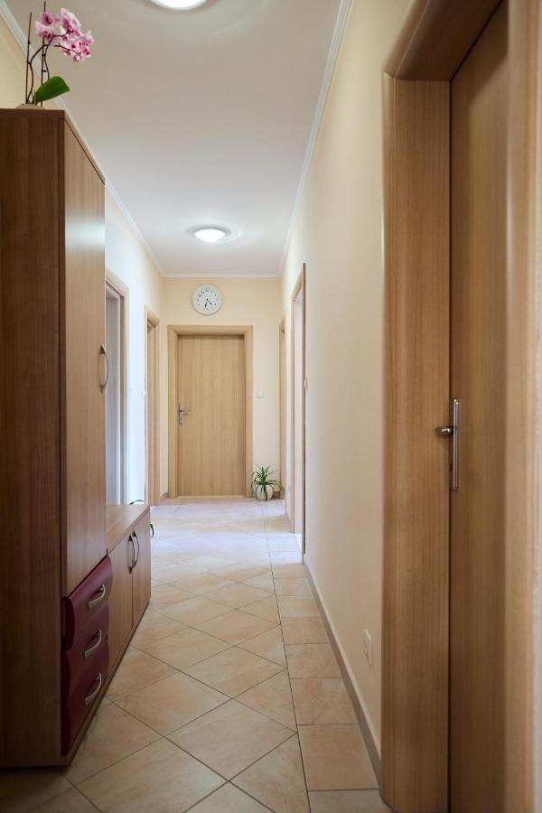 Apartment Marijana มลินี ภายนอก รูปภาพ