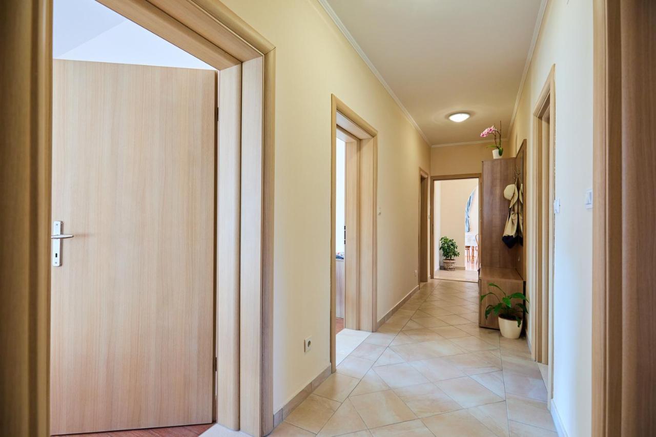 Apartment Marijana มลินี ภายนอก รูปภาพ